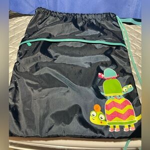 Thirty-One navy blue turtle draw string bag. Smoke free pet friendly home.